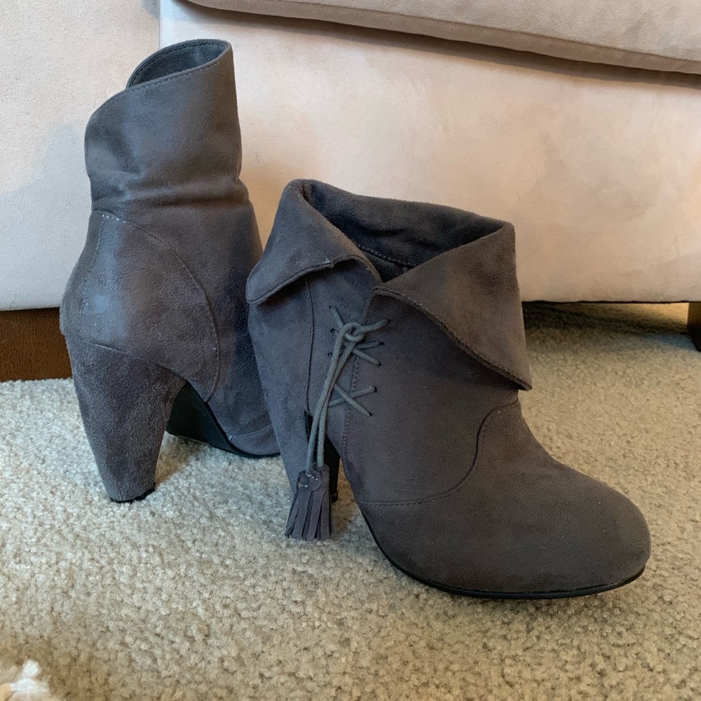 grey booties